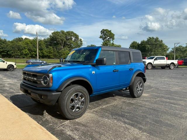 2023 Ford Bronco Black Diamond for sale in Pontiac, IL