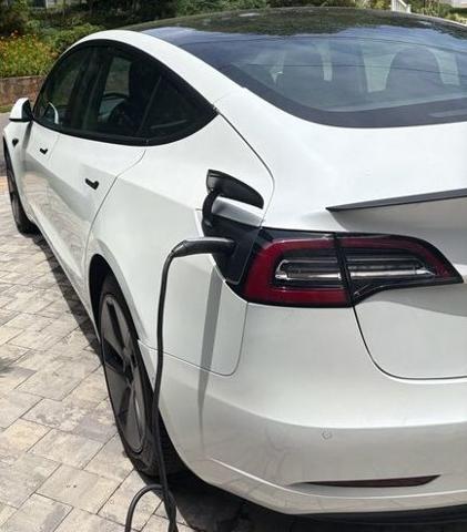 2021 Tesla Model 3 Standard Range Plus Rear-Wheel Drive