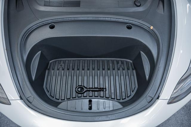 2021 Tesla Model 3 Standard Range Plus Rear-Wheel Drive