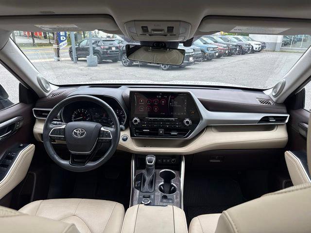 2021 Toyota Highlander Platinum