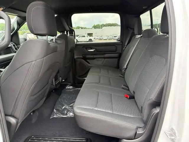 2026 Ram 1500 Express Crew Cab 4x4 57 Box