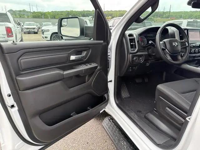2026 Ram 1500 Express Crew Cab 4x4 57 Box