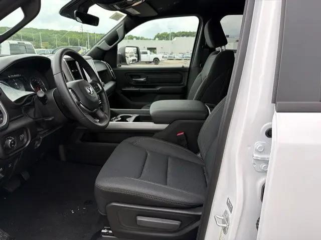 2026 Ram 1500 Express Crew Cab 4x4 57 Box