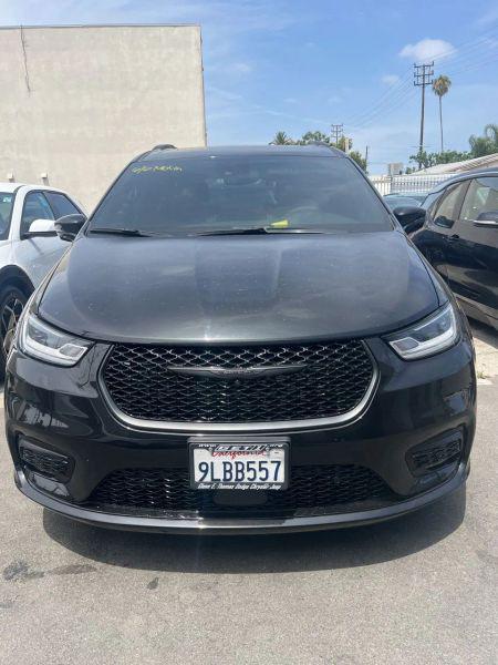 2024 Chrysler Pacifica Hybrid Premium S Appearance Pkg