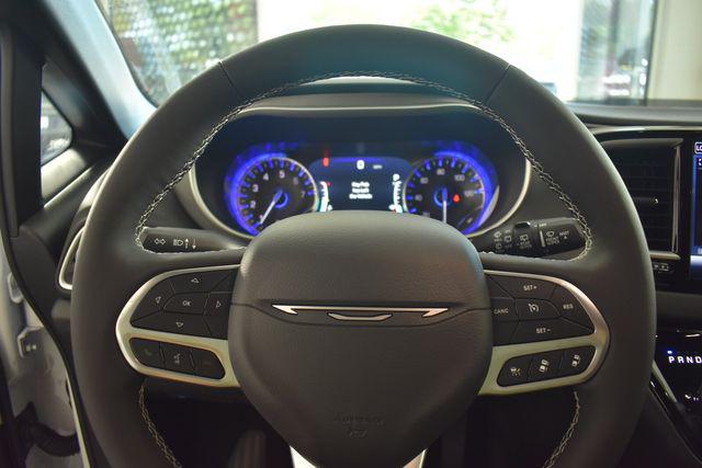 2027 Chrysler Pacifica LX