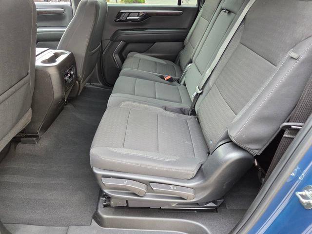 2025 Chevrolet Suburban LS - Photo 12