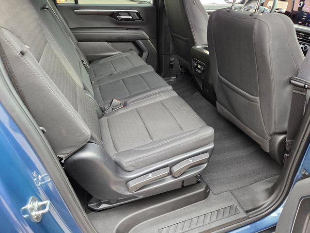 2025 Chevrolet Suburban LS - Photo 22