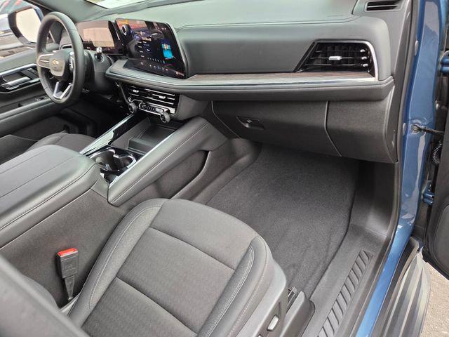 2025 Chevrolet Suburban LS - Photo 24