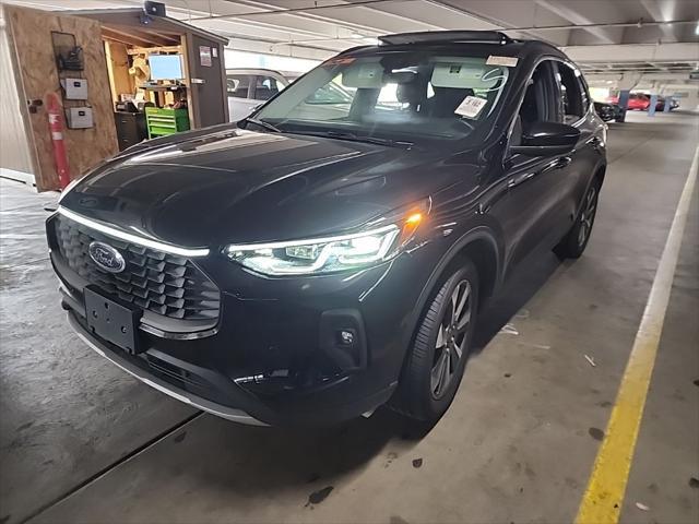 2025 Ford Escape Platinum