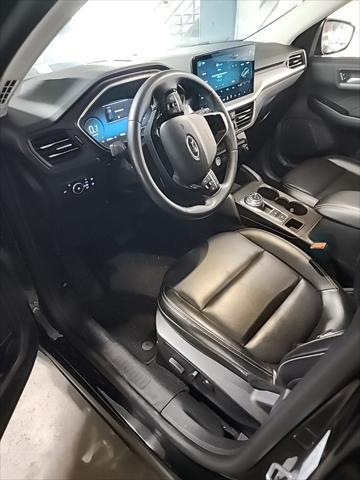 2025 Ford Escape Platinum