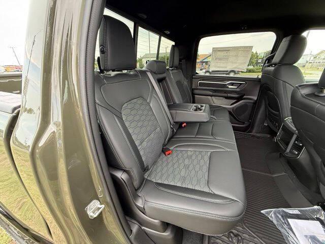 2026 Ram 1500 Big Horn Crew Cab 4x4 5'7" Box