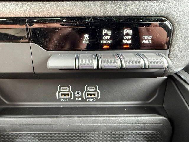 2026 Ram 1500 Big Horn Crew Cab 4x4 5'7" Box