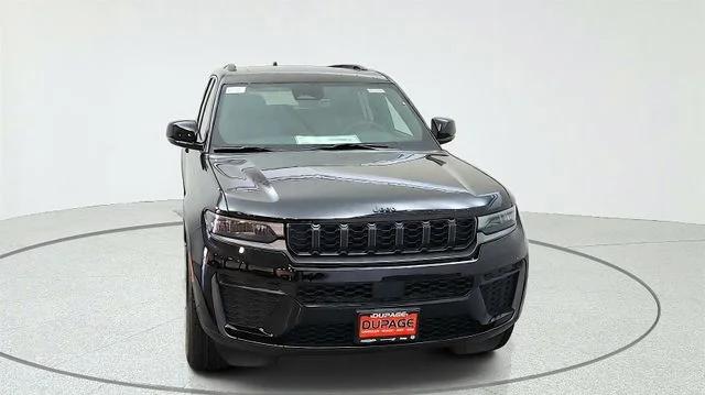 2027 Jeep Grand Cherokee Laredo Altitude