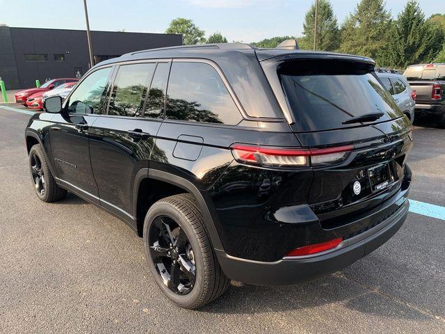 2027 Jeep Grand Cherokee GRAND CHEROKEE LIMITED 4X4