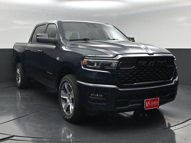 2026 RAM Ram 1500 RAM 1500 EXPRESS CREW CAB 4X2 57 BOX