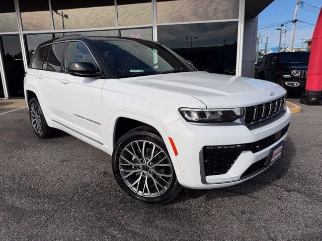 2027 Jeep Grand Cherokee GRAND CHEROKEE SUMMIT 4X4 2027 Jeep Grand Cherokee GRAND CHEROKEE SUMMIT 4X4