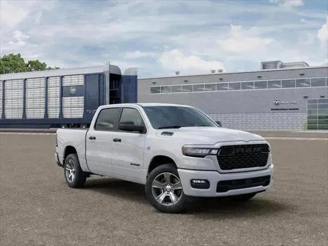 2026 RAM Ram 1500 RAM 1500 EXPRESS CREW CAB 4X4 57 BOX