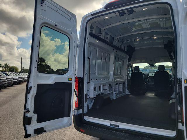2026 Ford Transit Cargo Van Base