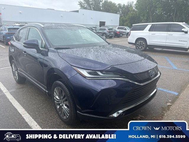 2024 Toyota Venza XLE Hybrid AWD's photo