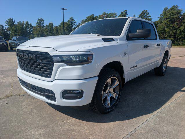 2026 RAM Ram 1500 RAM 1500 EXPRESS CREW CAB 4X4 57 BOX