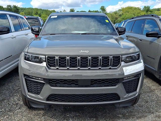 2027 Jeep Grand Cherokee GRAND CHEROKEE LIMITED 4X4