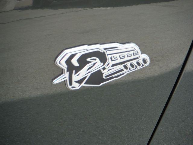 2026 RAM 1500 RAM 1500 EXPRESS CREW CAB 4X4 57 BOX