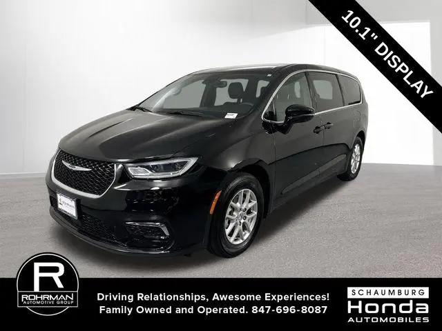 2025 Chrysler Pacifica Select for sale in Schaumburg, IL