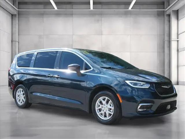 2023 Chrysler Pacifica Touring L for sale in Gainesville, FL