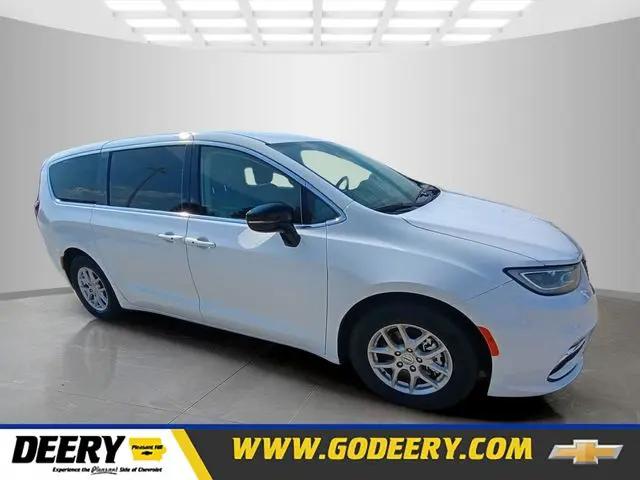 2024 Chrysler Pacifica Touring L for sale in Pleasent Hill, IA