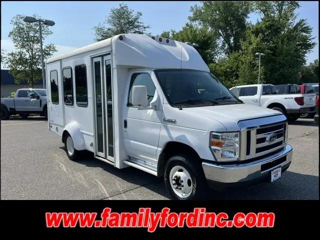 2019 Ford E-350 Cutaway E-350 for sale in Enfield, CT