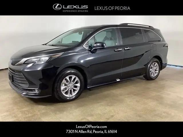 2025 Toyota Sienna XLE for sale in Peoria, IL