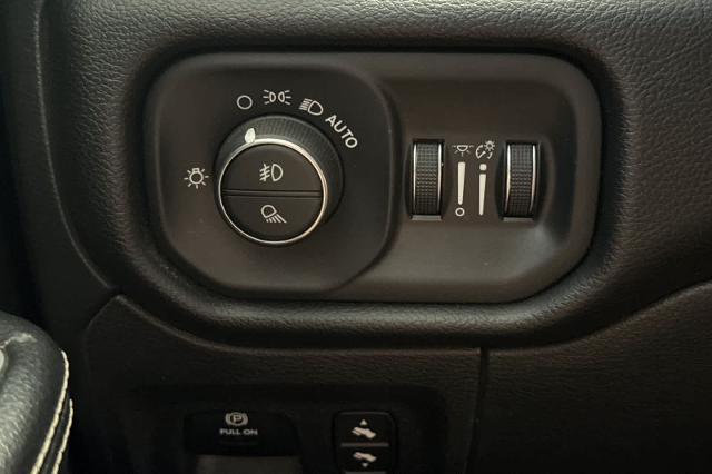 2022 Ram 1500 Laramie Crew Cab 4x4 5'7" Box