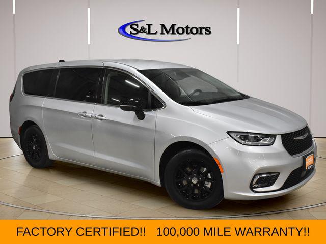 2024 Chrysler Pacifica Touring L for sale in Pulaski, WI