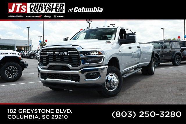2026 RAM Ram 3500 RAM 3500 TRADESMAN CREW CAB 4X4 8 BOX