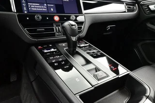 2024 Porsche Macan Macan