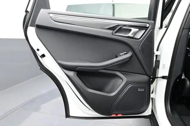 2024 Porsche Macan Macan