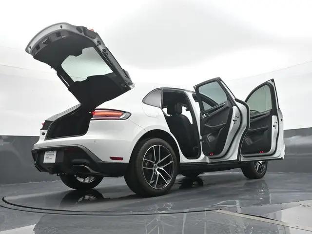 2024 Porsche Macan Macan
