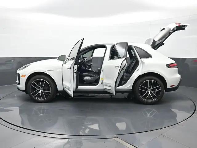 2024 Porsche Macan Macan