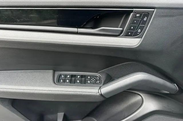 2024 Porsche Cayenne Cayenne