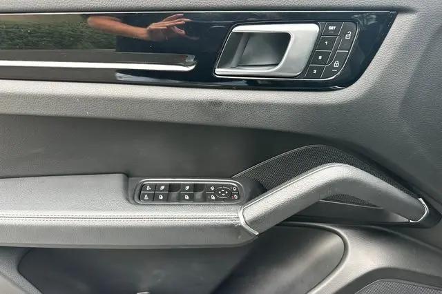 2023 Porsche Cayenne Cayenne