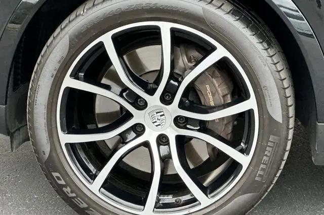 2023 Porsche Cayenne Cayenne