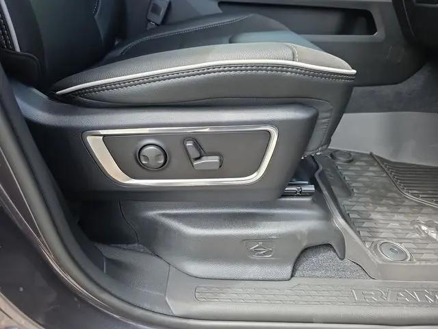 2026 Ram 1500 Laramie Crew Cab 4x4 57 Box