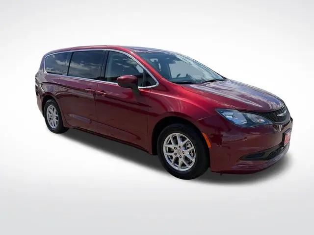 2023 Chrysler Voyager LX