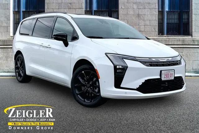 2027 Chrysler Pacifica Limited for sale in Downers Grove, IL