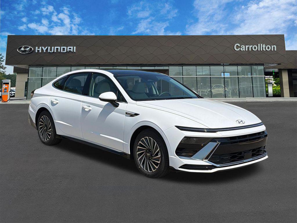 New 2026 White Hyundai SEL image 4