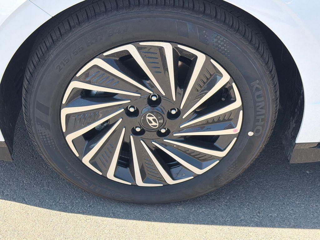 New 2026 White Hyundai SEL image 12