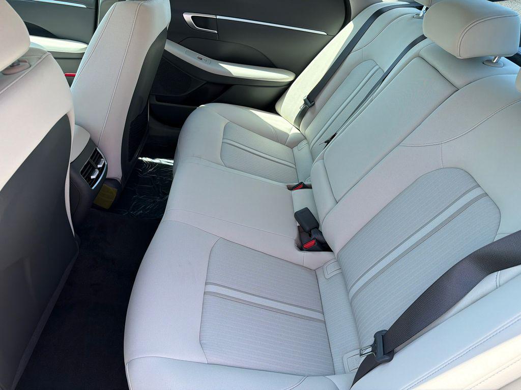 New 2026 White Hyundai SEL image 21