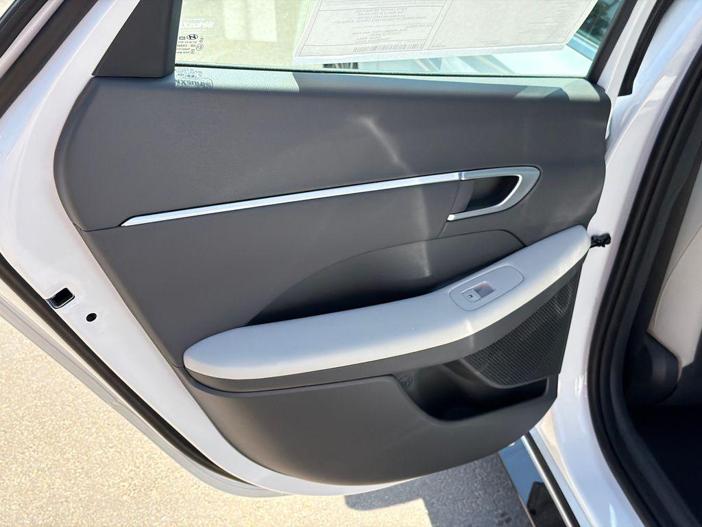 New 2026 White Hyundai SEL image 22