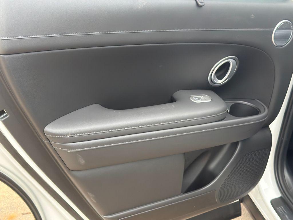 New 2026 White Hyundai SEL 7P image 22
