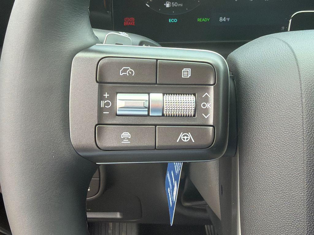 New 2026 White Hyundai SEL 7P image 25